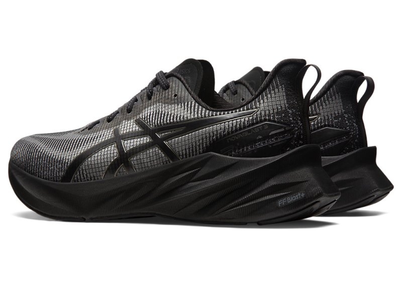 Men's Asics Novablast 3 LE Running Shoes Black/Graphite Grey Canada | CA2899-404