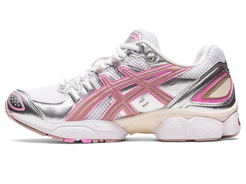 Women's Asics Gel-nimbus 9 Sneakers White/Pure Silver Canada | CA8373-380