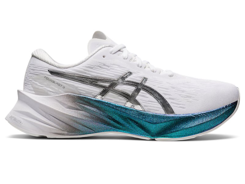 Women\'s Asics Novablast 3 Platinum Running Shoes White/Pure Silver Canada | CA5847-897